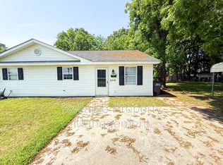 206 E Watson St, Selma, NC 27576