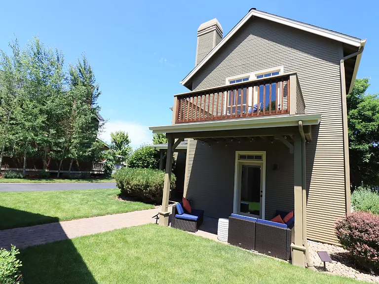 577 W Jefferson Ave — Photo 22