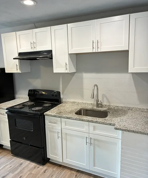 2150 Inwood Ter #7