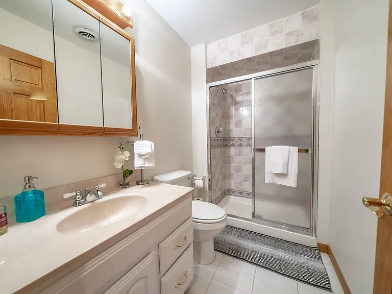 17421 Yakima Dr — Photo 11
