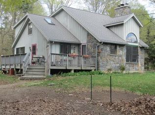 42 Plumtree Rd, Sunderland, MA 01375