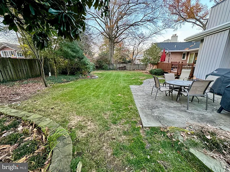 6910 Park Terrace Dr — Photo 35