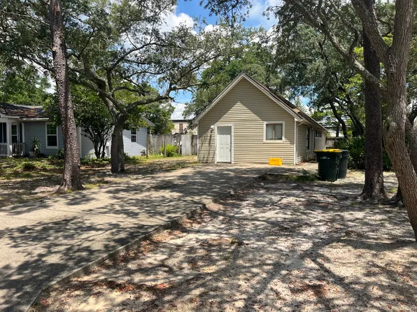 137 N Audrey Cir NW #A, Fort Walton Beach, FL 32548
