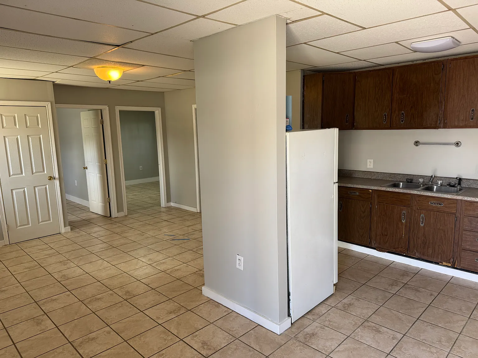 2 bed, $650 — Photo 2