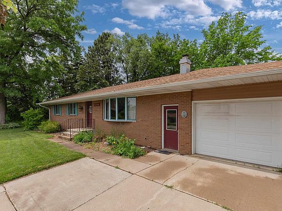 3rd image of 3246 Woodland Ct