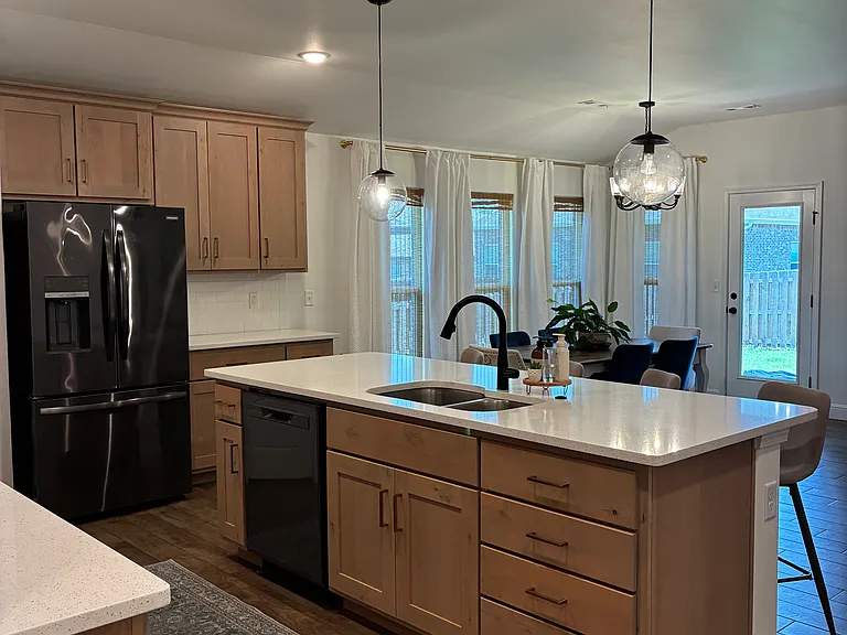 5361 Little Field Ave — Photo 7