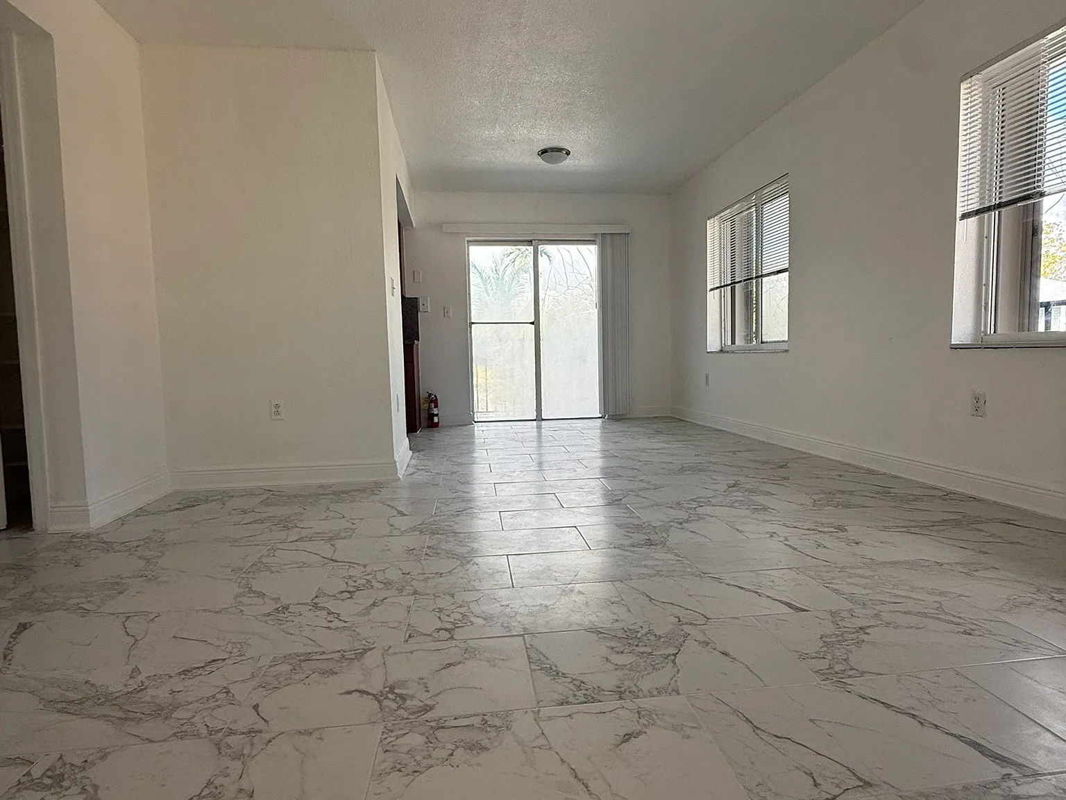 420 SW 14th Ave — Photo 1