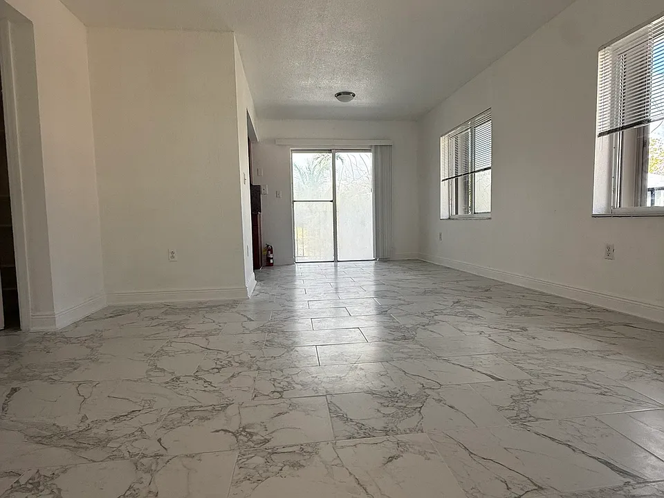 420 SW 14th Ave #4