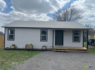 127 Roosevelt Dr, Seguin, TX 78155