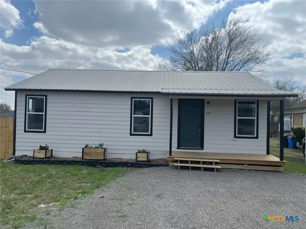 127 Roosevelt Dr, Seguin, TX 78155