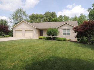 133 Quail Hollow Rd, Greenville, IL 62246