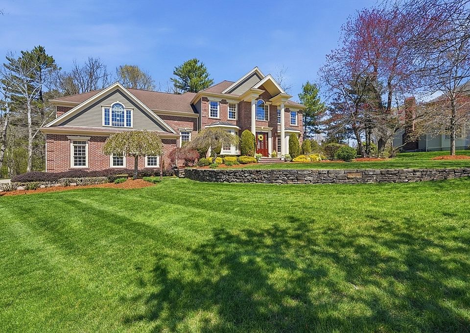 1st image of 5 Saratoga Ln