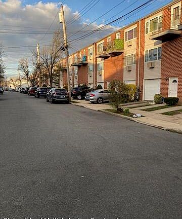 2nd image of 22 Francine Ct #B