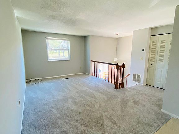 5th image of 2415 Camellia Dr #B