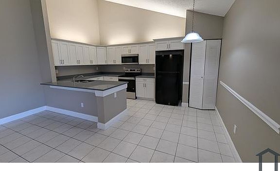 5th image of 1148 Summit Trail Cir APT C