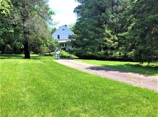 324-326 W Main Rd, Portsmouth, RI 02871