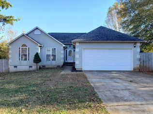 117 Planters Row Rd, Iron Station, NC 28080