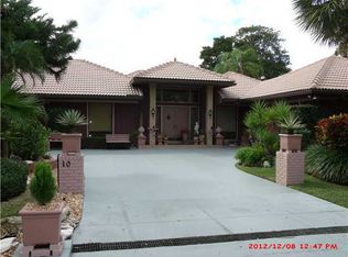 10 Cambria Rd E, Palm Beach Gardens, FL 33418