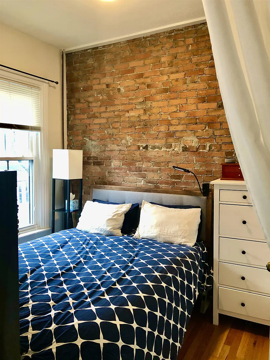 Building Photo - 45 Florence St #1