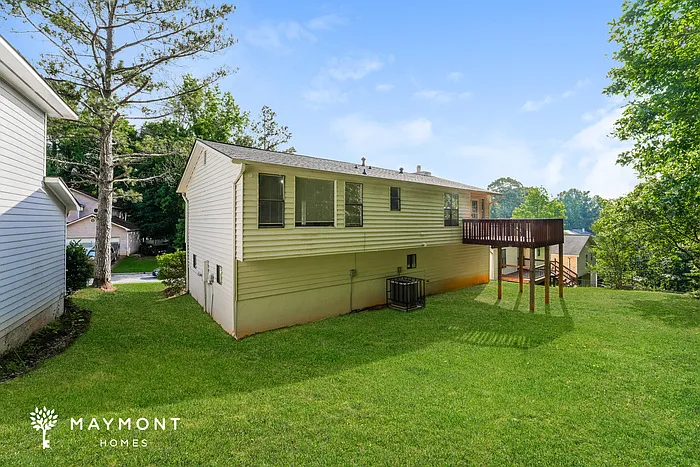 5975 Wellborn Trl — Photo 14