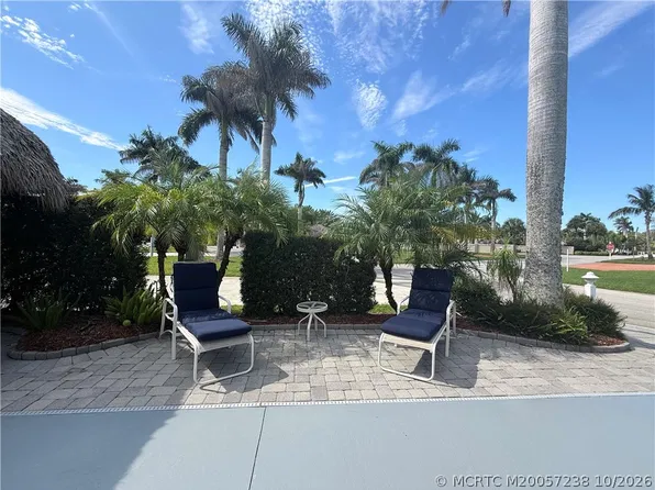 204 NW Hazard Way, Port Saint Lucie, FL 34986