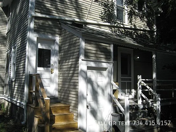 502 E Ann St — Photo 15