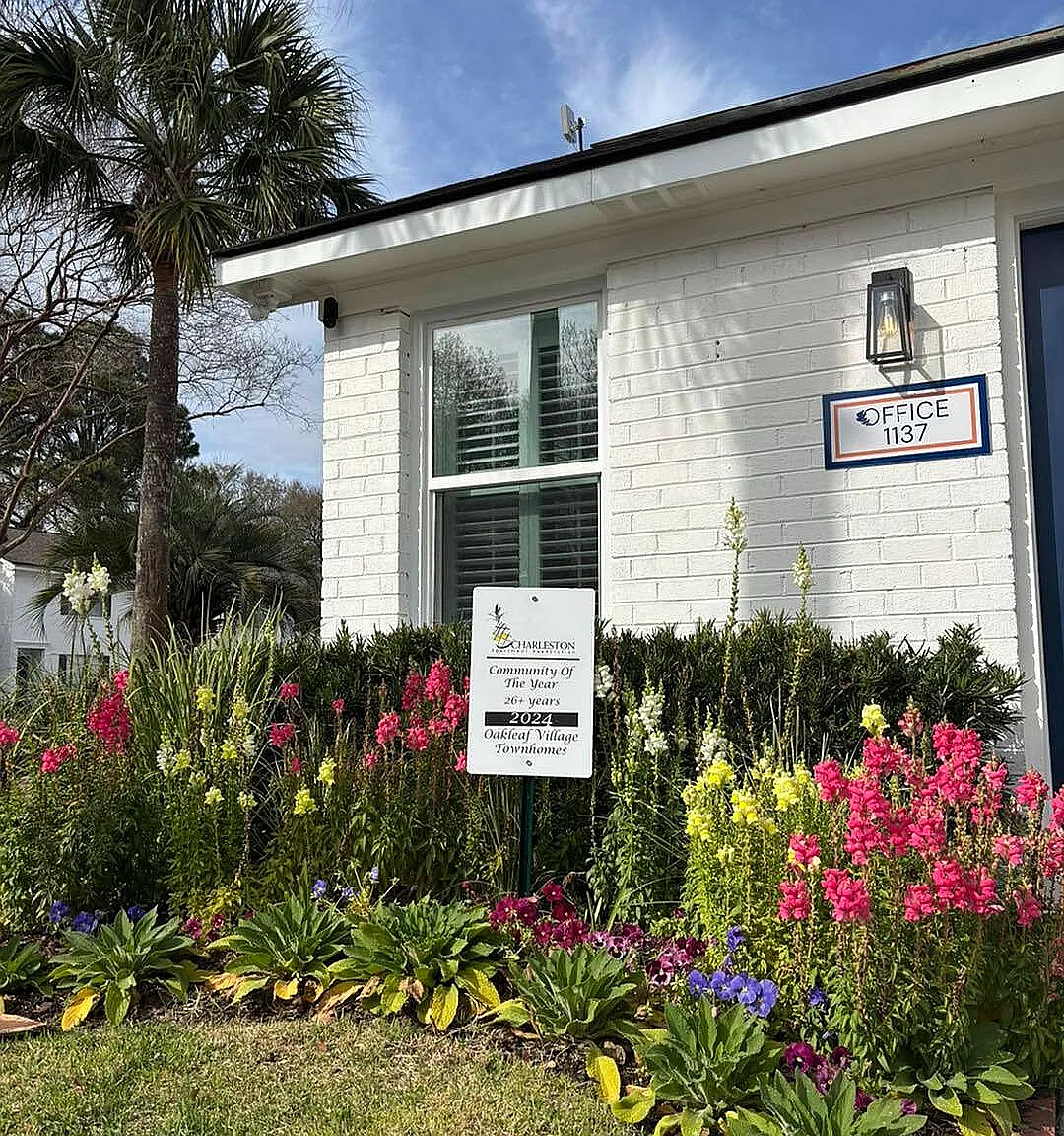 Oakleaf Townhomes — Photo 1