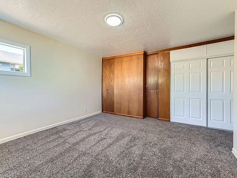 6754 SE Alder Pl — Photo 16