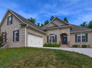 205 Bay Tree Ln, Thomasville, NC 27360