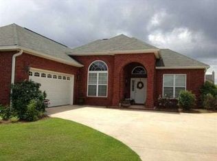 225 Loudon Hill Dr, Warner Robins, GA