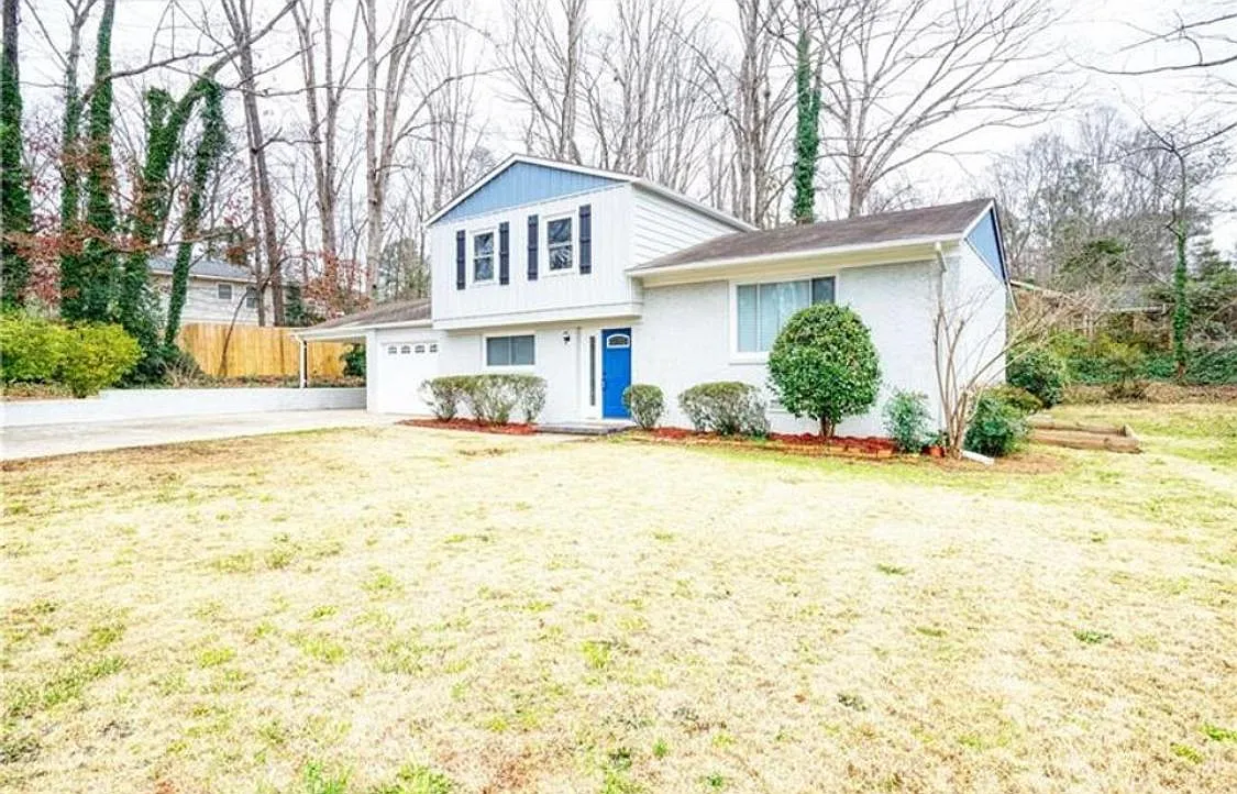 Building Photo - 104 College Cir