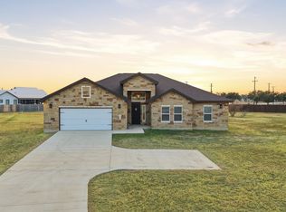 100 W Short Meadow, Lytle, TX 78052