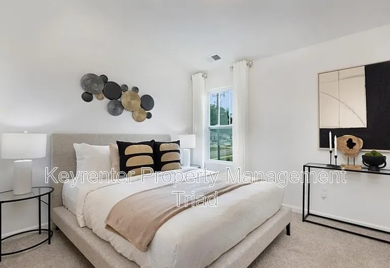 1729 Granby Heights Dr — Photo 15