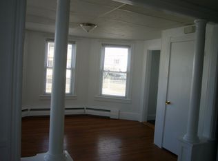 242 Mendon Ave FL 1ST, Pawtucket, RI 02861