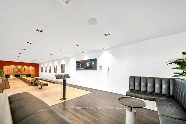 5 Wellington St S #1612 — Photo 20