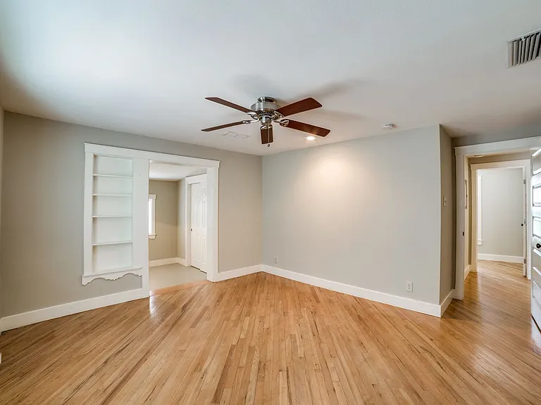 208 S Winston Ln — Photo 19