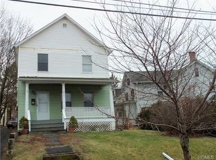8 1st St, Warwick, NY 10990