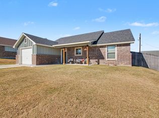 1135 Limestone Dr, Lampasas, TX 76550