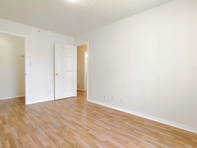 1017 Alvarado Dr SE — Photo 9