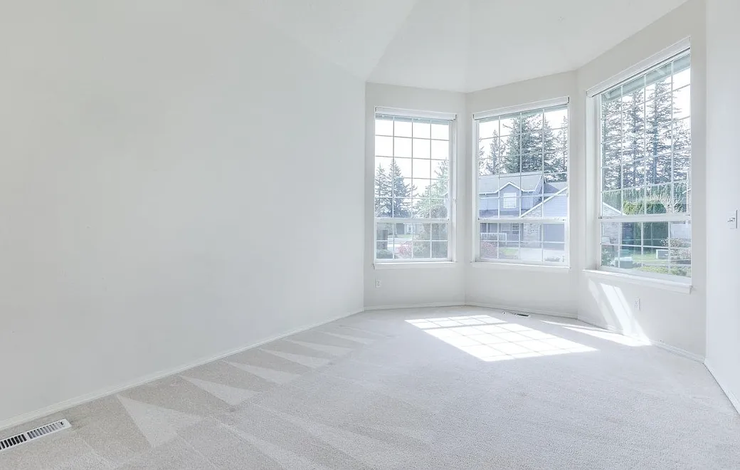 4 bed, 2.5 bath, 1860 sqft, $3,250 — Photo 2