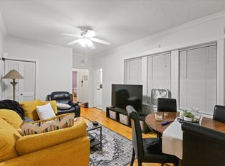 448 W Arlington Pl #1, Chicago, IL 60614