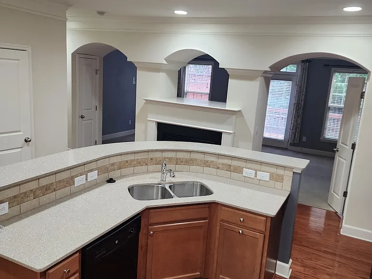 2817 Seneca Creek Ln SE #1 — Photo 3
