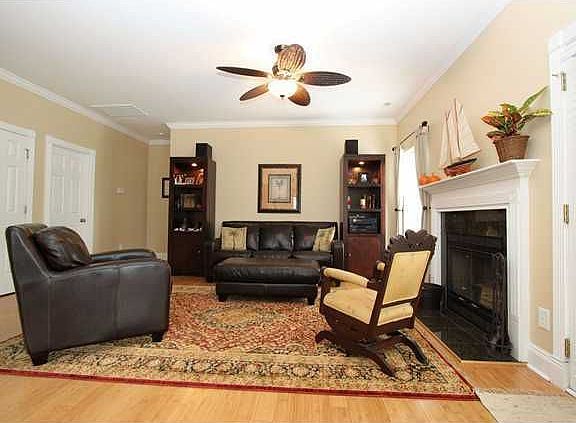 5th image of 1405 Bloomingdale Ln