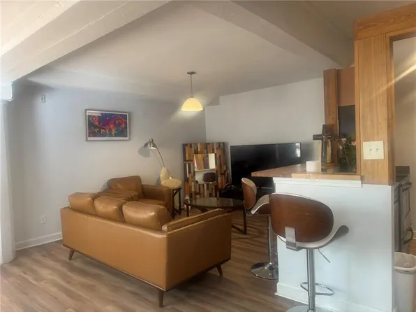 333 Julia St APT 408, New Orleans, LA 70130