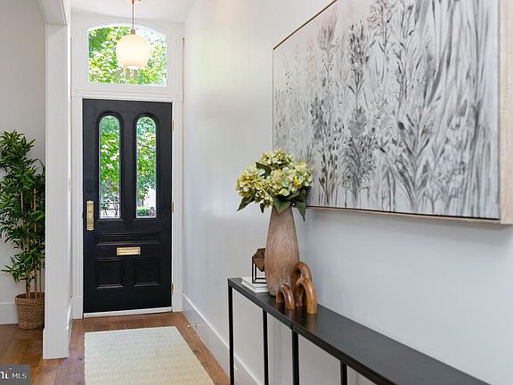 5th image of 418 M St NW #2