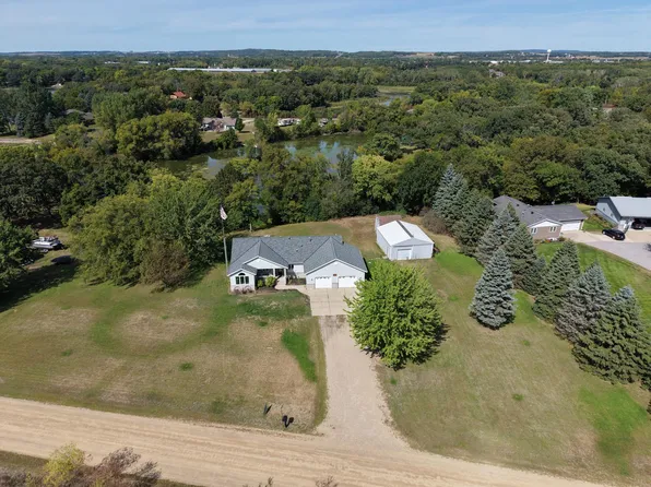 19573 Florence Cir, Richmond, MN 56368