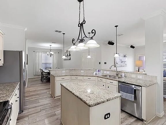 5th image of 7260 Prairie Flower Ln