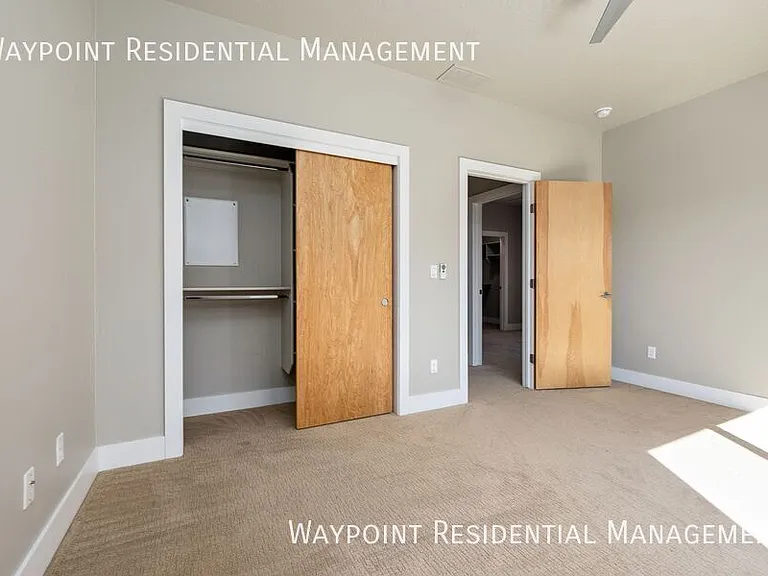 1415 E Lone Creek Dr — Photo 37