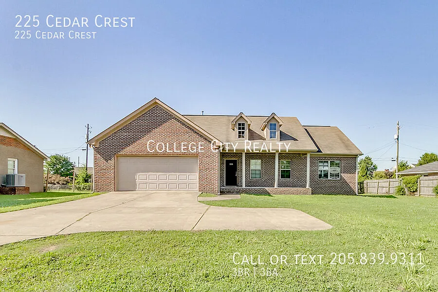 225 Cedar Crest — Photo 2