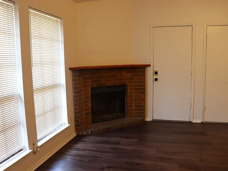 10020 Redondo Dr — Photo 2